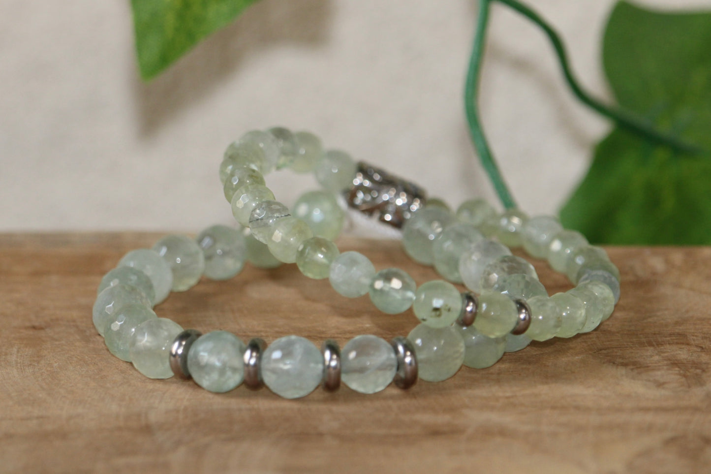 Bracelet double en Phrénite (pierres facettées)
